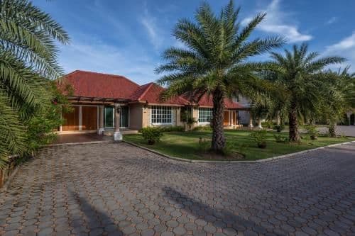 3-Bedroom Private Pool Villa by the Beach