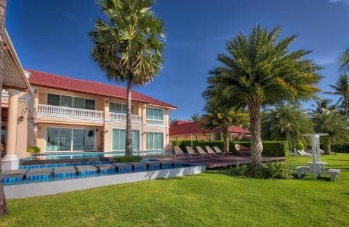 9-Bedroom Private Pool Villa by the Beach