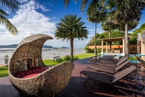 9-Bedroom Private Pool Villa by the Beach