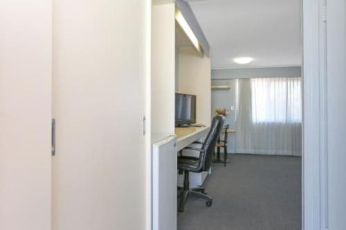 One-Bedroom Suite with Spa Bath