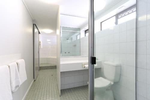 One-Bedroom Suite with Spa Bath