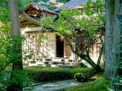 Deluxe Bungalow with Garden View - Non-Smoking