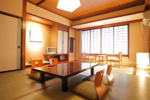 Economy Japanese-Style Room with Shared Bathroom