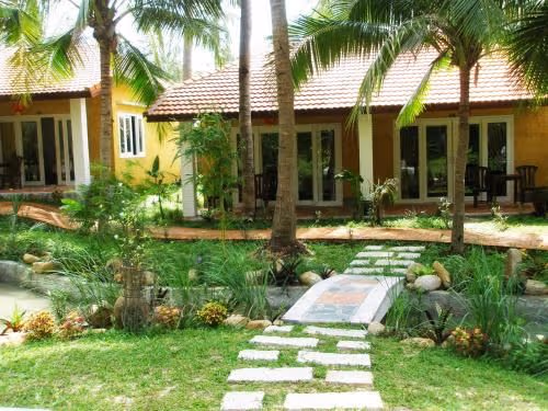 Family Bungalow Lake View (4 Adults)
