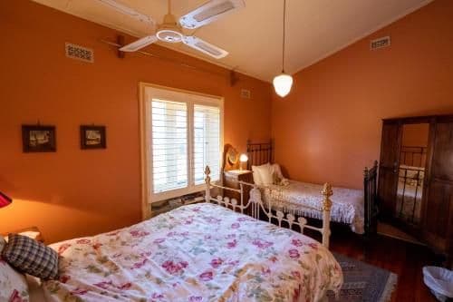 Three-Bedroom Apartment - Garden & Loft
