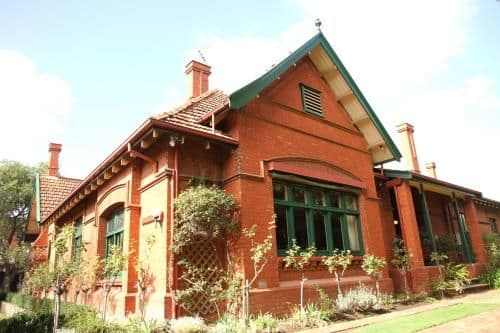 Three-Bedroom Apartment - Garden & Loft