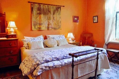 Three-Bedroom Apartment - Garden & Loft