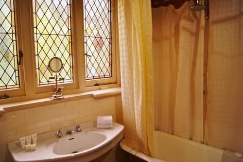 Two-Bedroom Apartment - Butlers
