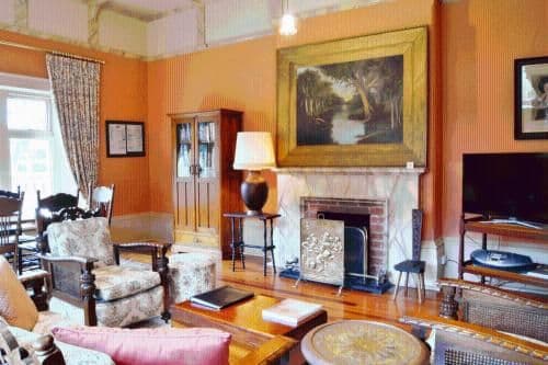 Two-Bedroom Apartment - George Lowe Esquire