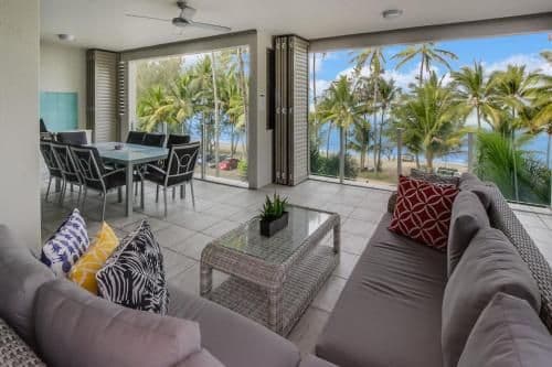 9|3 Bedroom Luxury Beachfront Apartment