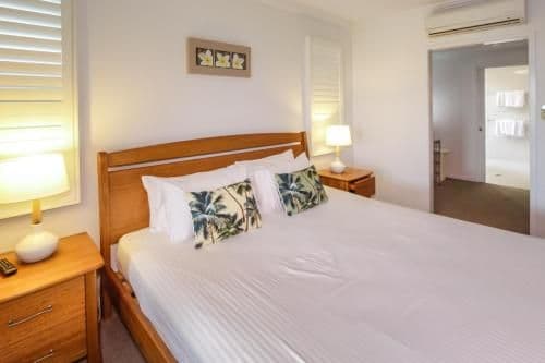 9|3 Bedroom Luxury Beachfront Apartment