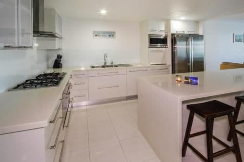 9|3 Bedroom Luxury Beachfront Apartment