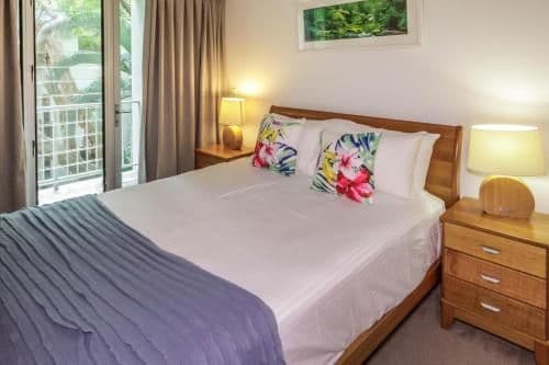 10|3 Bedroom Luxury Beachfront Apartment