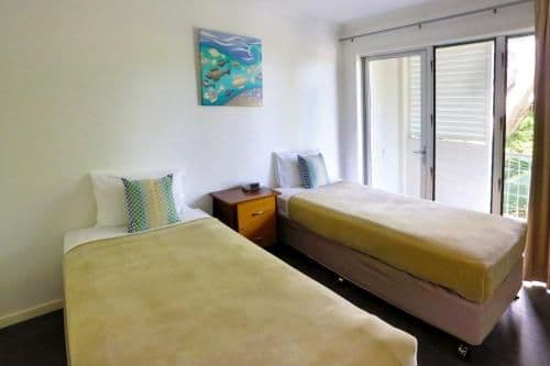 12|3 Bedroom Luxury Beachfront Apartment