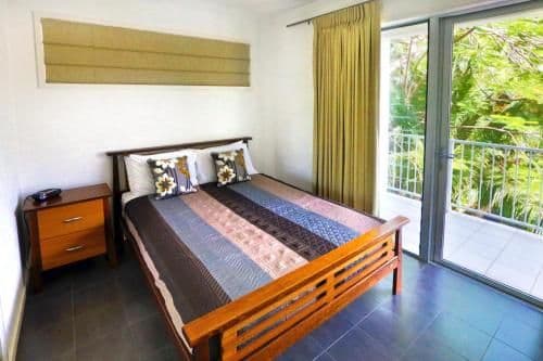 12|3 Bedroom Luxury Beachfront Apartment