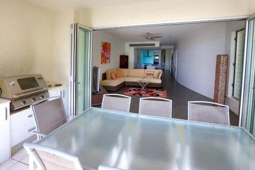 12|3 Bedroom Luxury Beachfront Apartment