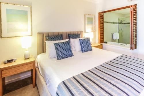 11|3 Bedroom Luxury Beachfront Apartment