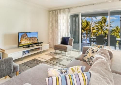11|3 Bedroom Luxury Beachfront Apartment