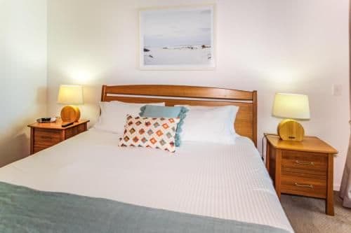 10|3 Bedroom Luxury Beachfront Apartment