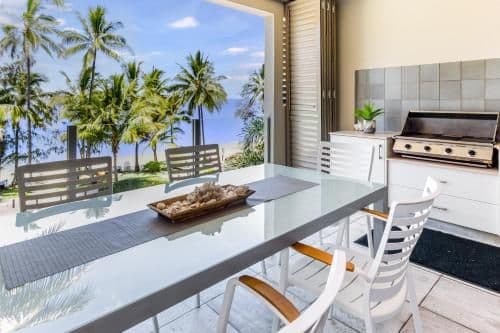10|3 Bedroom Luxury Beachfront Apartment
