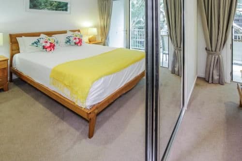 10|3 Bedroom Luxury Beachfront Apartment