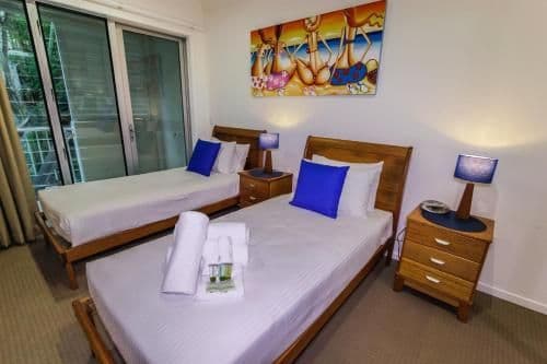 7|3 Bedroom Luxury Beachfront Apartment