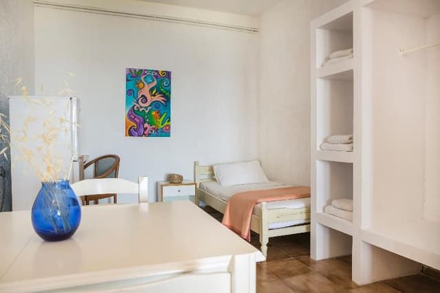 APARTMENT ONE BEDROOM