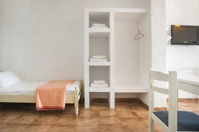 APARTMENT ONE BEDROOM