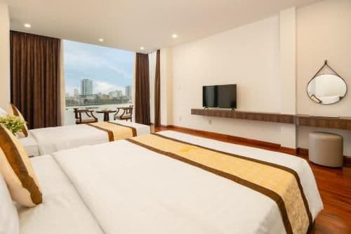 Suite with River View