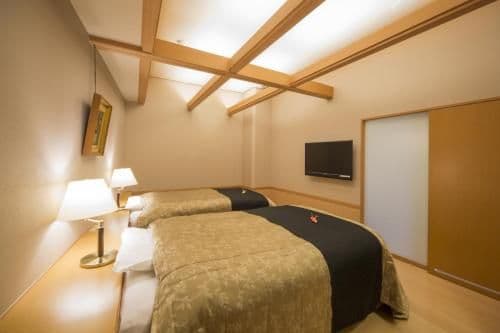 Suite with Open-Air Bath Lake View