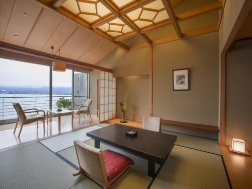 Suite with Open-Air Bath Lake View