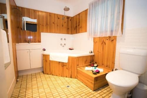 Couples Cabin