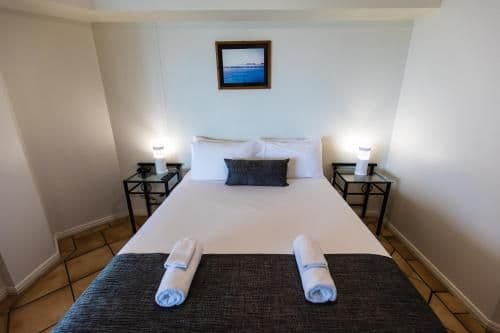 Executive One-Bedroom Apartment - Water Front