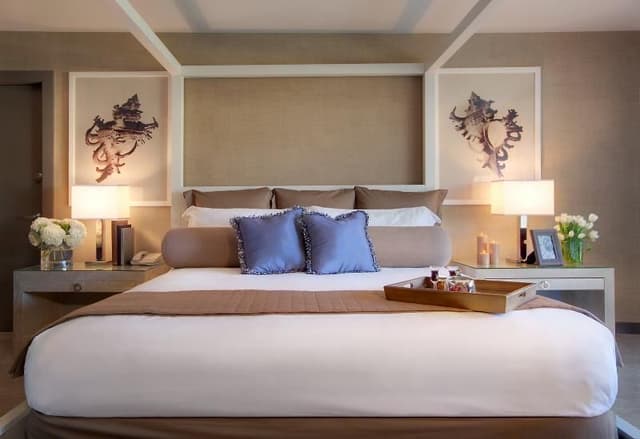 DOUBLE SUPERIOR KING BED