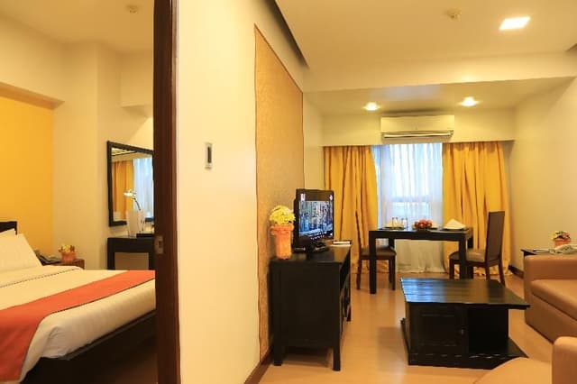 DOUBLE DELUXE ONE BEDROOM