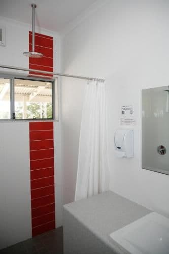 Bed in 4-Bed Dormitory Room with Private Bathroom
