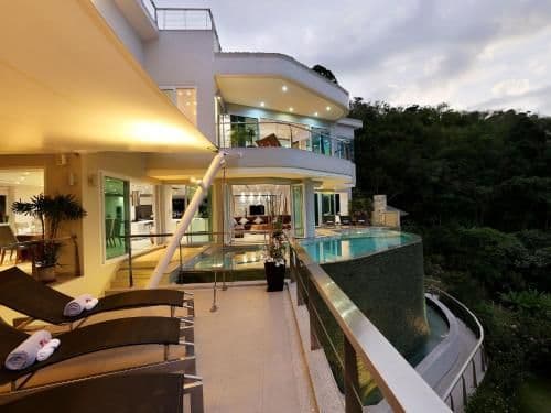 Villa with Sea View
