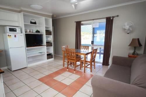 One-Bedroom Apartment with Balcony and Bathroom
