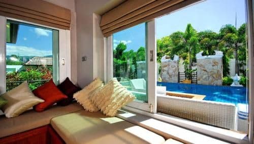 Villa with Garden View