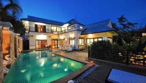 Villa with Garden View