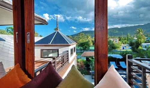 Villa with Garden View