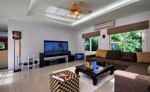 Villa with Garden View