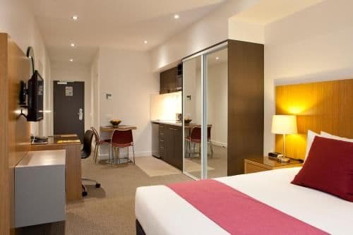 King Studio Apartment