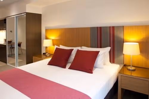 King Studio Apartment