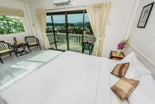 Deluxe Double Room with Pool View and Sea View