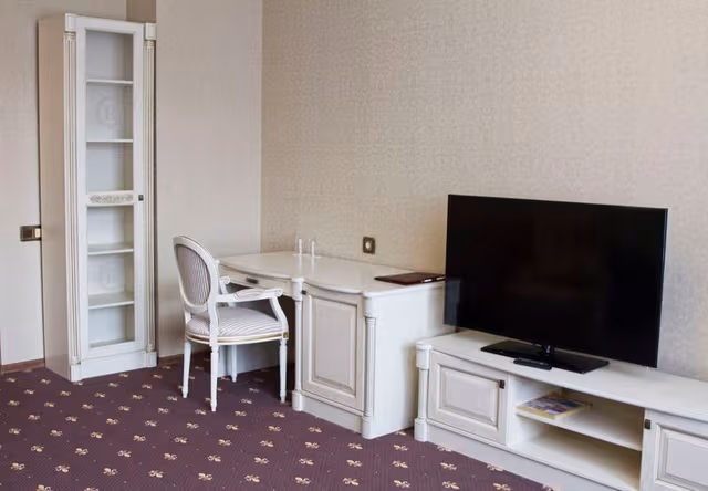 SUITE TWO BEDROOMS