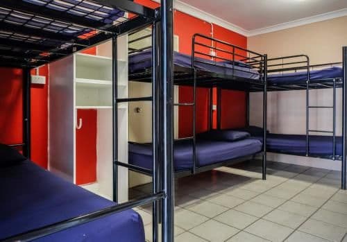 Deluxe 6-Bed Dormitory Room with Private Bathroom