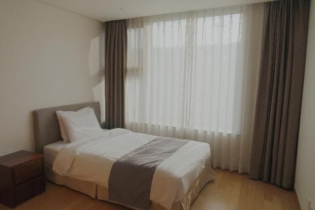Room THREE BEDROOMS