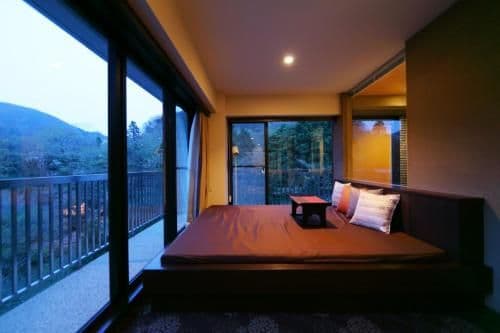 Premium Suite with Semi Open-Air Bath - Hinoki