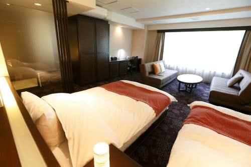 Junior Suite with Granite Bath